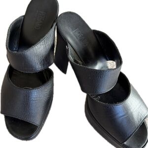 Pegabo Black Leather Platform Mule Sandals Made in Italy Chunky Heel Size: 37